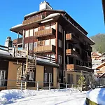 Schweizerhof Apt- B By Interhome Apartment